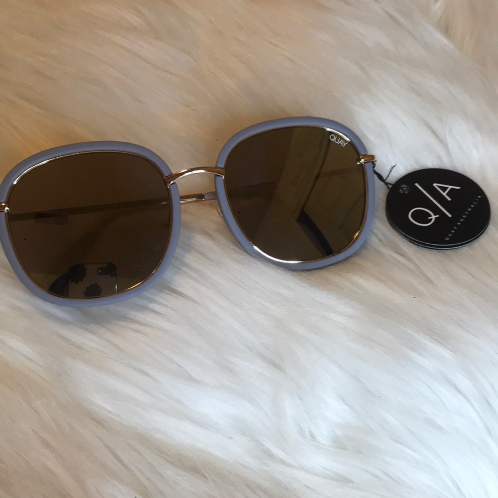 Brand new Quay dreamy ways grey with case